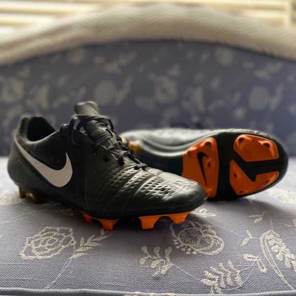nike ctr360 size 10